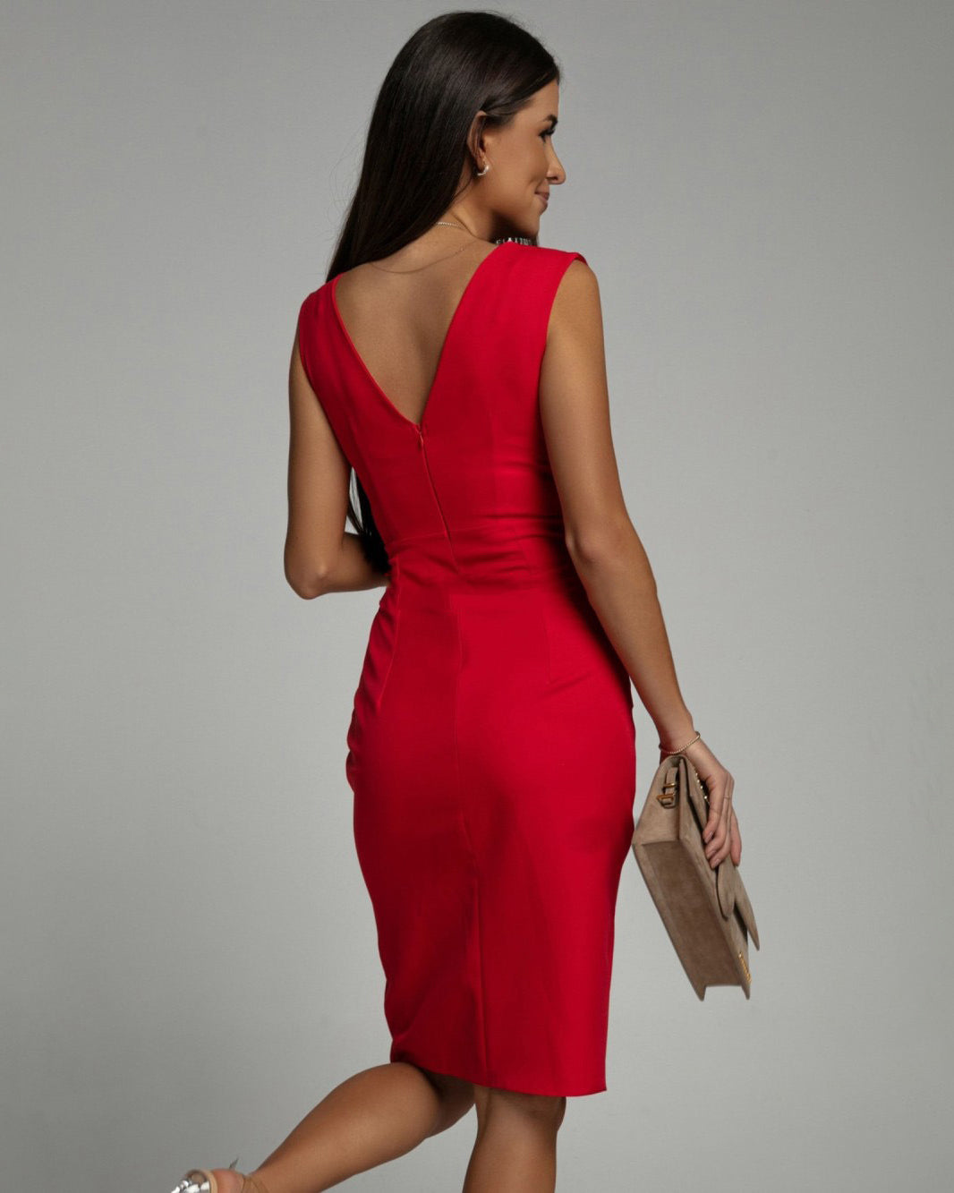 VALERIA | ELEGANT DRESS WITH V-NECKLINE