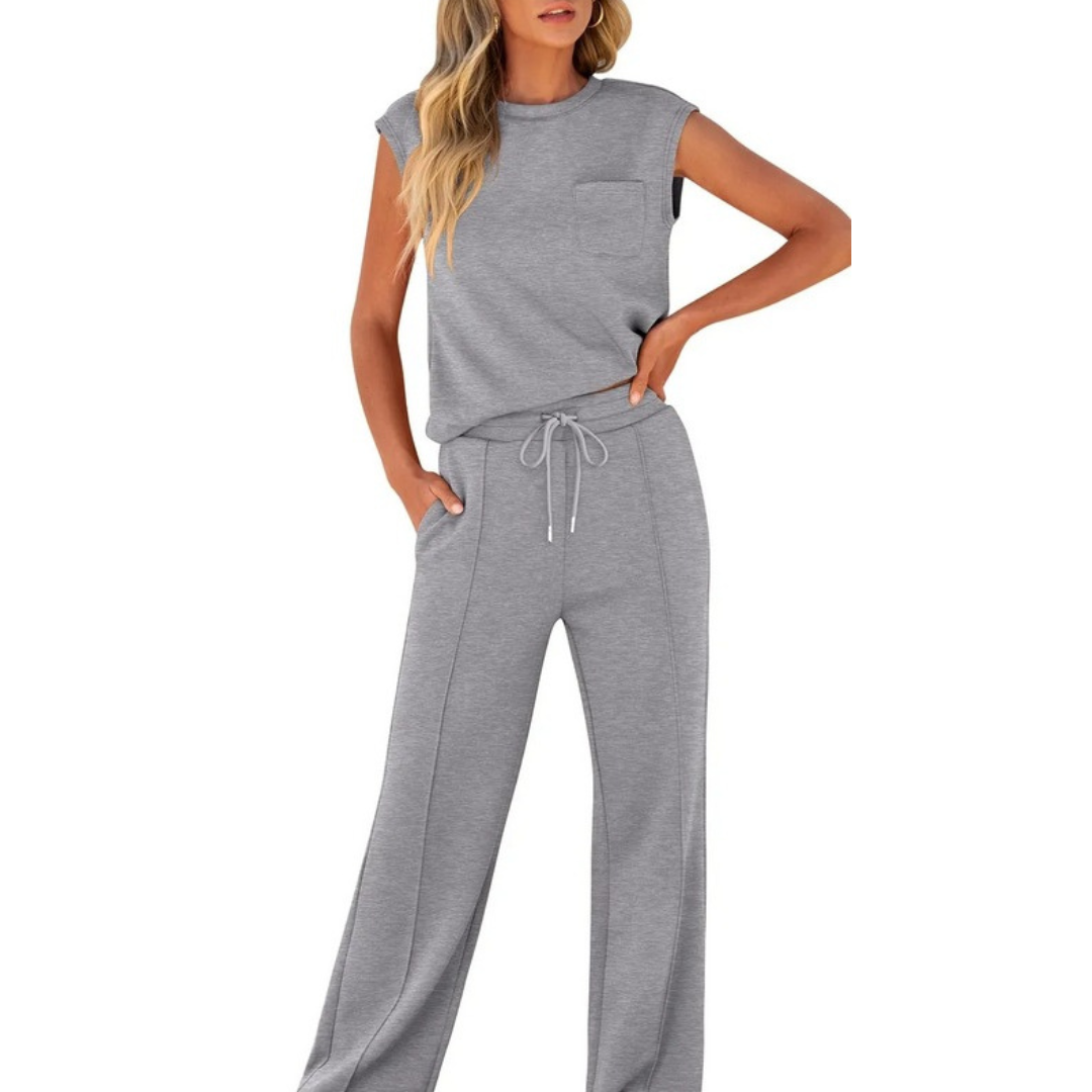 KAMILIA | COMFORTABLE TWO-PIECE SLEEVELESS TOP AND TROUSERS
