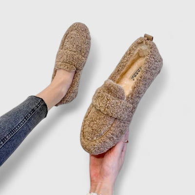 Maison Bennett | Warm Slippers with Elegant Design