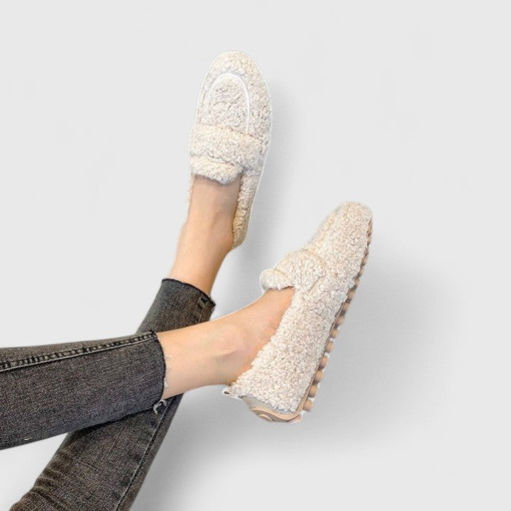 Maison Bennett | Warm Slippers with Elegant Design