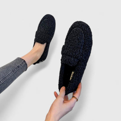 Maison Bennett | Warm Slippers with Elegant Design
